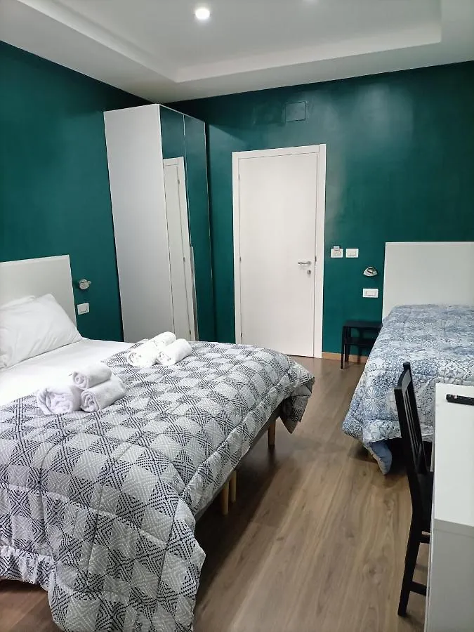 Luxury B&B Iolanda CTA 0*,  Italia